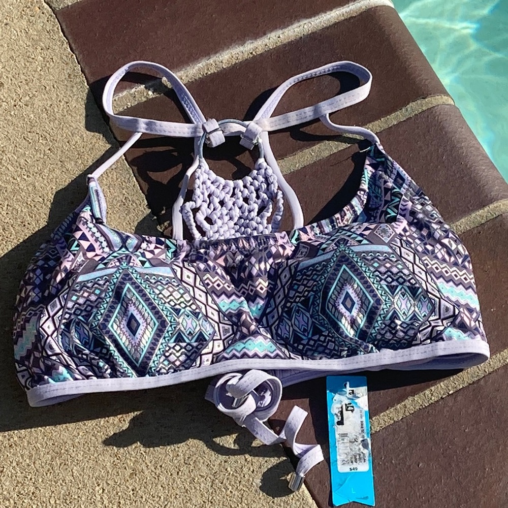 Ambrielle Strappy Swim Top   Size L